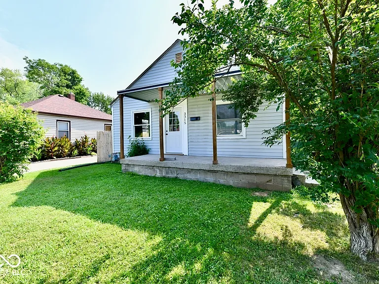 3315 N Euclid Ave — Photo 2