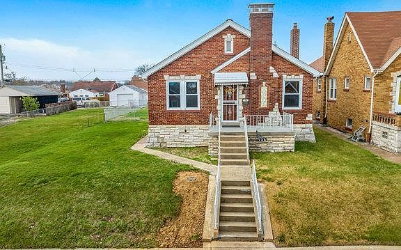 2nd image of 736 Cumberland Dr