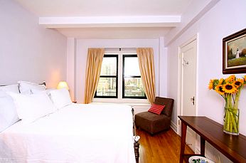 4th image of 151 E 83rd St APT 10B