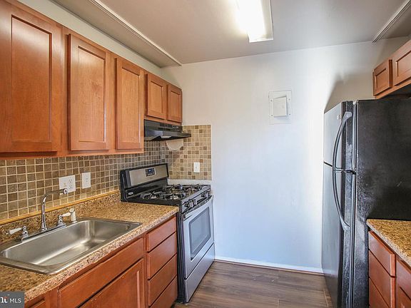 2nd image of 3853 Saint Barnabas Rd APT 202