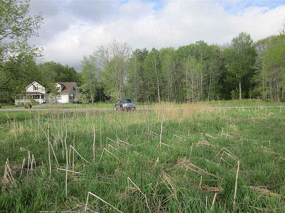 5th image of 20 Mary Manor Dr