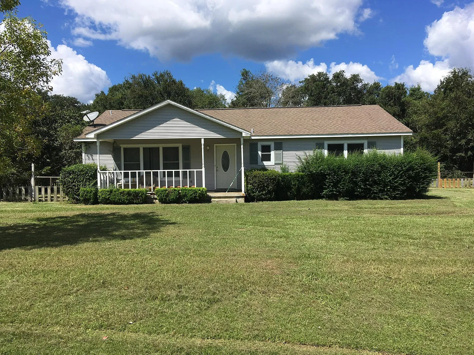 3 bed, 1550 sqft, $1,995 — Photo 1