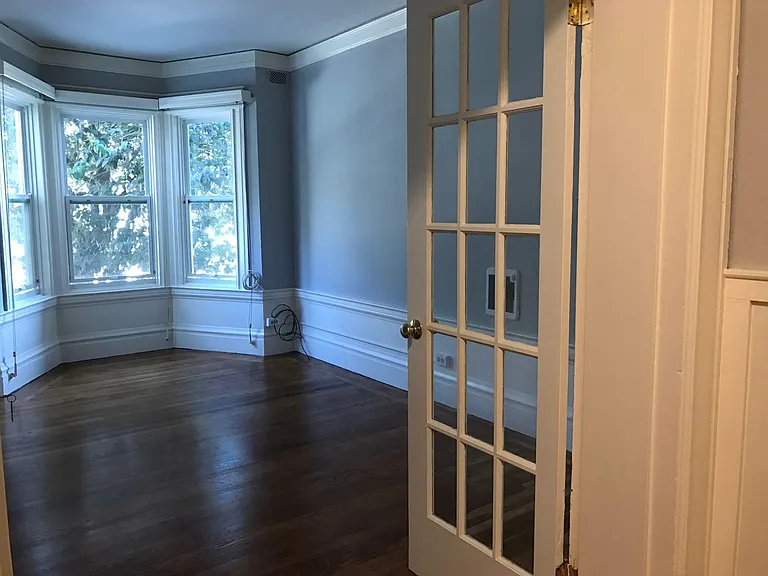 435 Spruce St — Photo 1