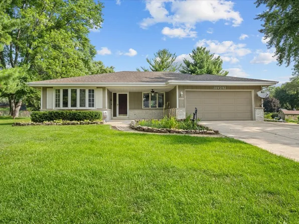 38W292 Bernice Dr, Saint Charles, IL 60175