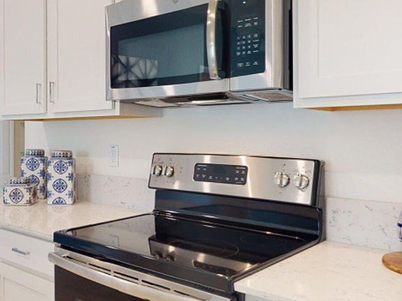 5th image of 6331 NW Windwood Way