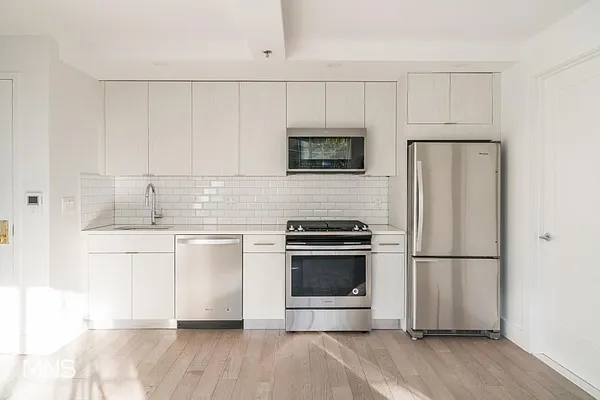 Rented by Vertical Real Estate LLC | media 1