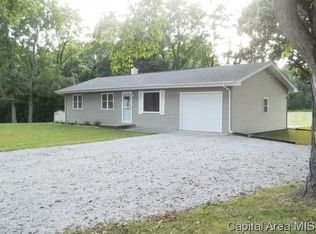 225 Woodbine Rd, Taylorville, IL 62568