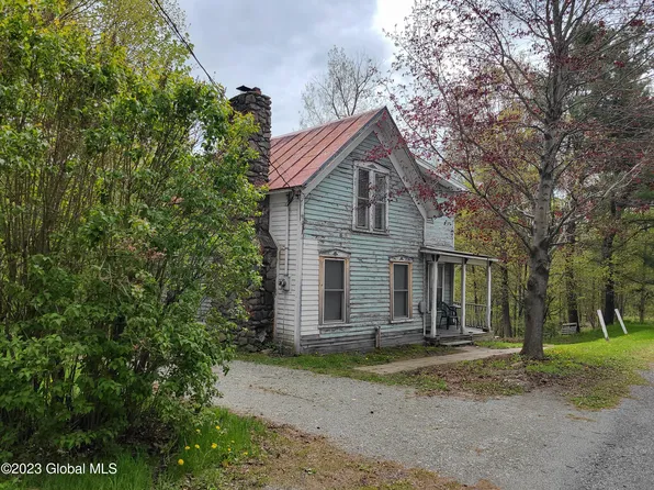 1586 Garfield Road, Stephentown, NY 12062
