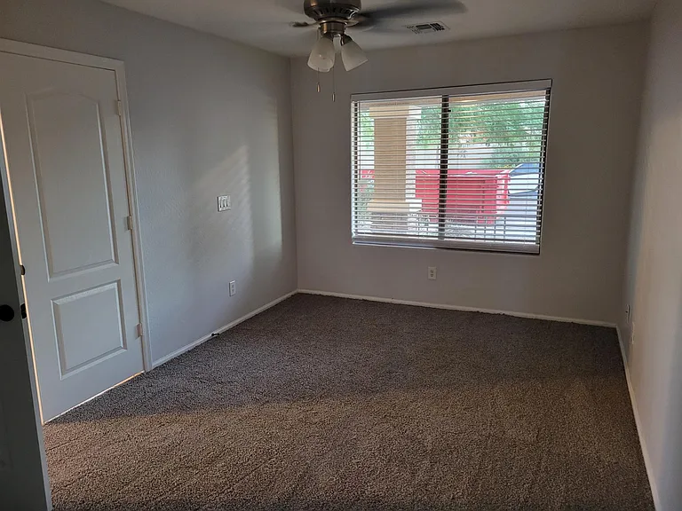 10408 W Raymond St — Photo 21