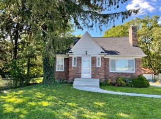 3380 Fenton Rd, Flint, MI 48507