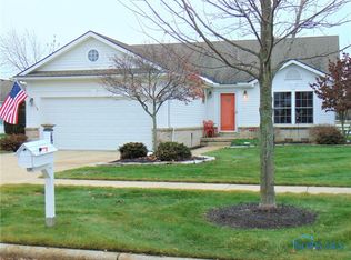 755 Greystone Dr, Bowling Green, OH 43402