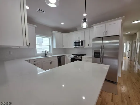 747 Rahway Ave Floor 2, Elizabeth, NJ 07202