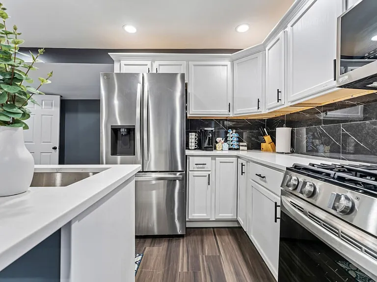 N Lake Shore Dr — Photo 14