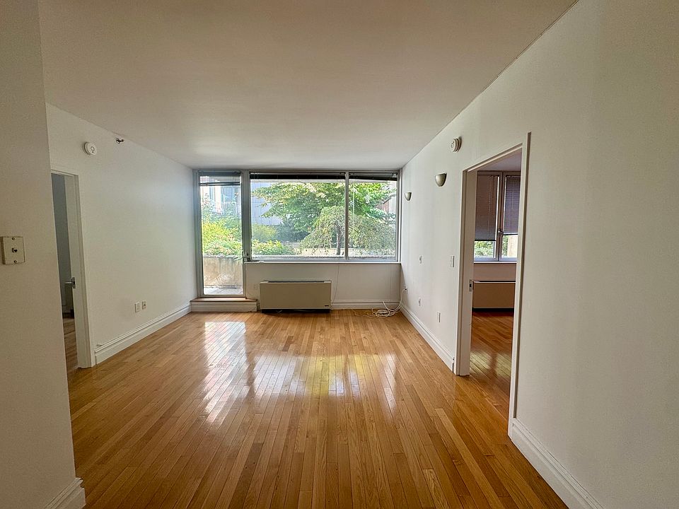 1st image of 156 Hester St #2H