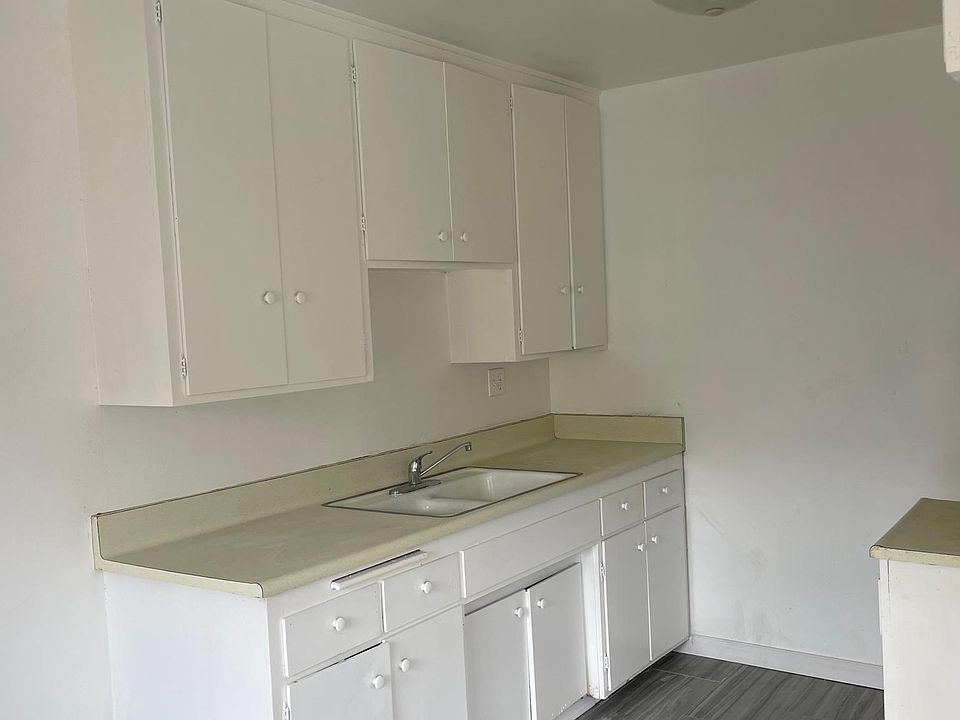2nd image of 3027 Seaman Ave APT 5