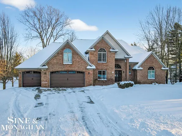 9 Golfside Dr, Saint Clair, MI 48079