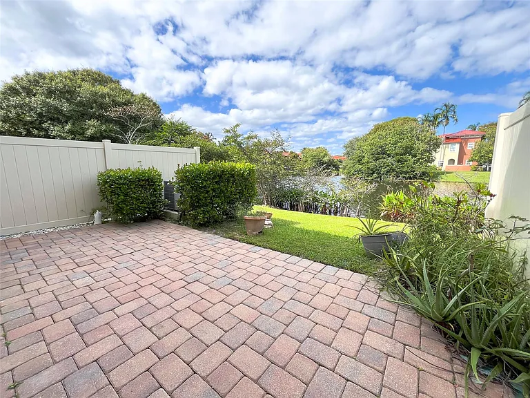 291 Lake Monterey Cir — Photo 45