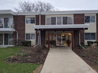 (Undisclosed Address), Wheeling, IL 60090