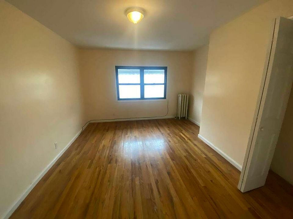 1st image of 296 15th St #3LL