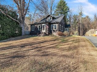 42 W Main St, Russell, MA 01071