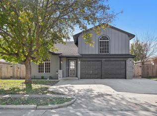 305 Meadow St, Saginaw, TX 76179