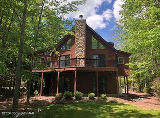 1125 Kinta Cir, Pocono Lake, PA