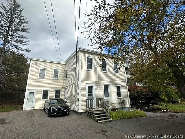 1st image of 236 Millidge Ave