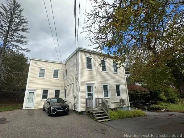 236 Millidge Ave, Saint John, NB E2K 2M7