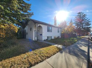 239 30th Ave NW, Calgary, AB T2M2N3