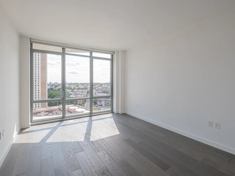 One Park Condos — Photo 38