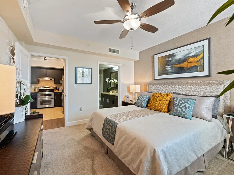 Residences at Lakehouse — Photo 6