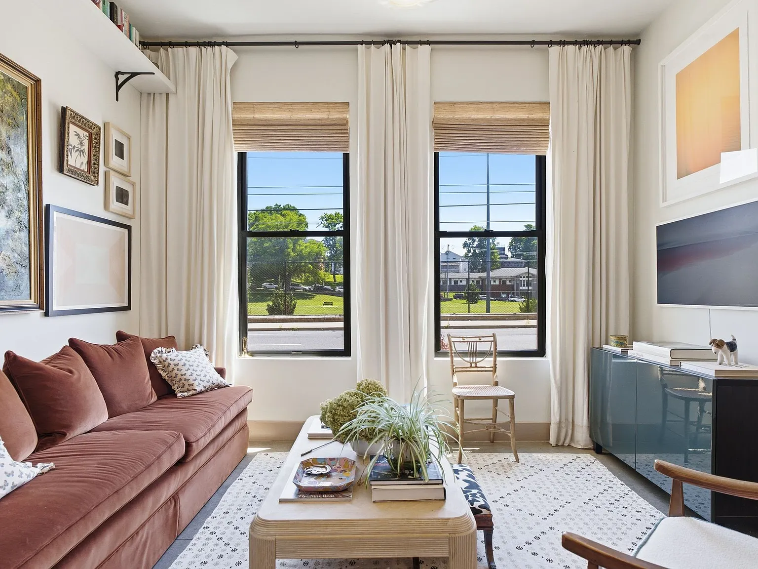 1 bed, 1.0 bath, 611 sqft, $1,745 — Photo 1