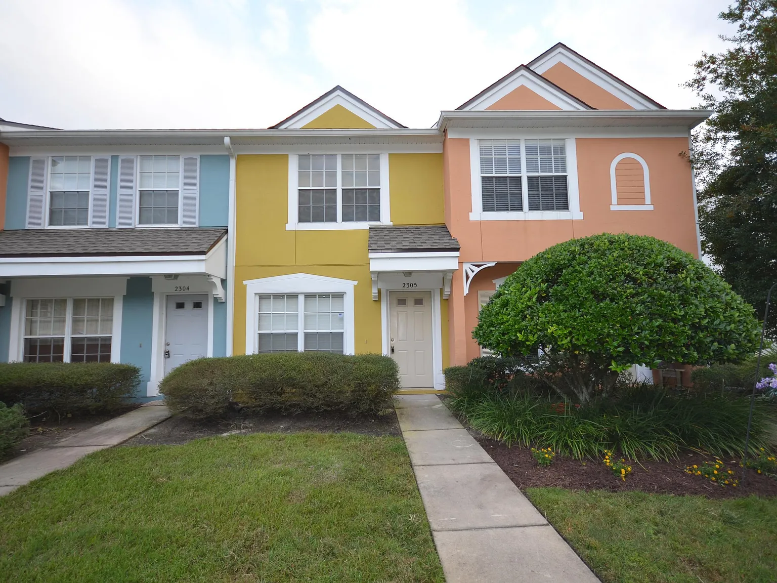2 bed, 2.5 bath, 1100 sqft, $1,600 — Photo 1