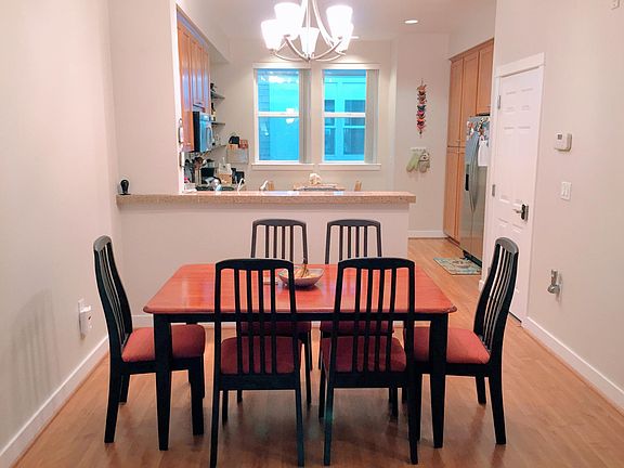 3rd image of 127 Cahill Park Dr