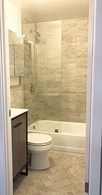 Rented by Realty 2000 Associates Ltd | media 5