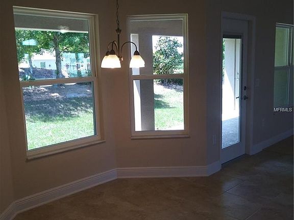 5th image of 255 Brookshire Dr