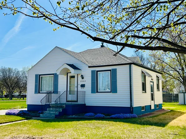 2503 W 1st St, Grand Island, NE 68803