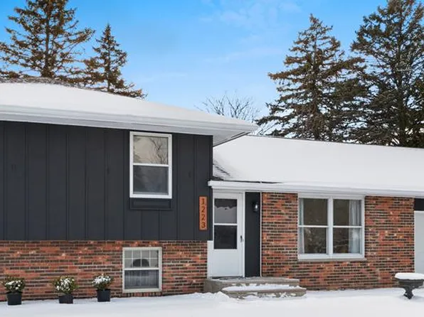 1223 Bonnie View Dr, Sturgeon Bay, WI 54235