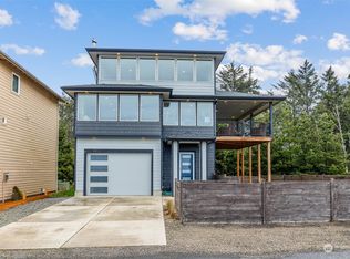 32100 J Pl, Ocean Park, WA