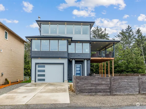 32100 J Place, Ocean Park, WA 98640