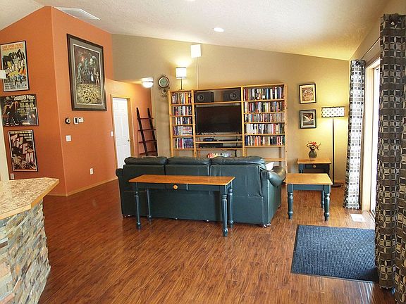 3rd image of 5311 Paddington Ln