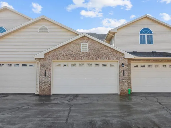 17789 West Jacobs DRIVE, New Berlin, WI 53146