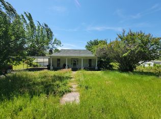 926 E Railroad St, Waverly, TN 37185