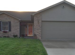 7700 S Sandcreek Dr, Columbus, IN 47201