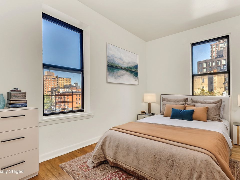 2nd image of 205 Allen St #4B