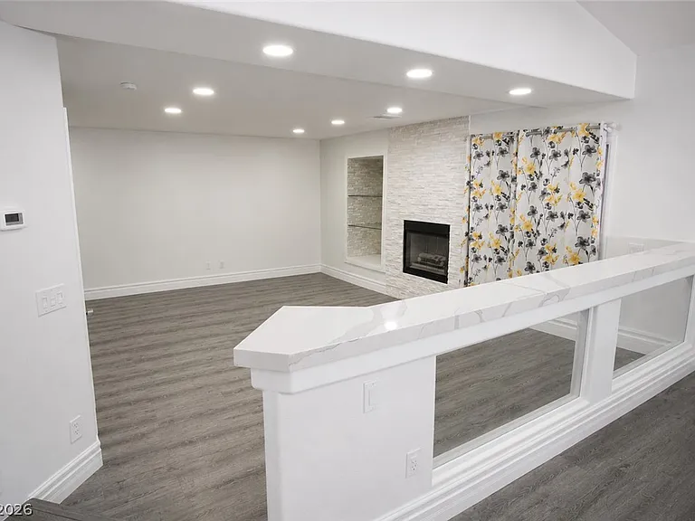 9682 Driftwood Island Ct — Photo 7