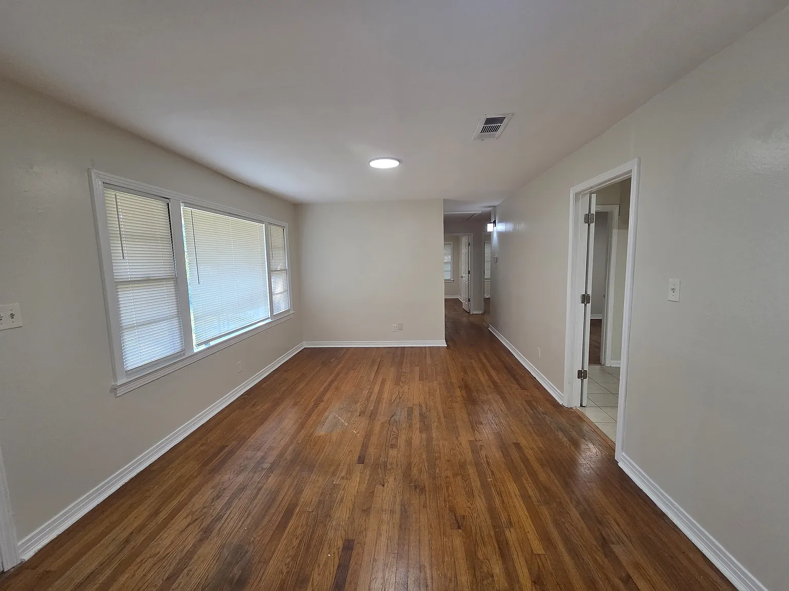 3 bed, 1119 sqft, $1,150 — Photo 3