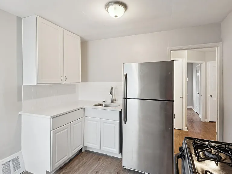 21210 Kenyon Dr — Photo 6