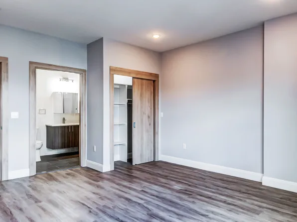 311 Sip Avenue image 33 of 61