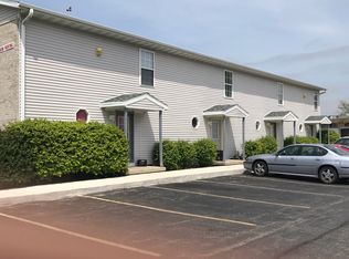 1206 Rushmoore Dr APT C, Dekalb, IL 60115